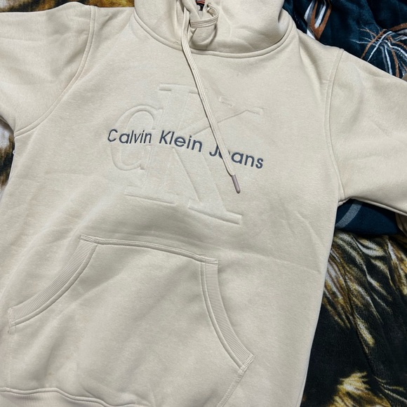 Ck hood hood available for the sale.  And new ,tag thrown away - Picture 2 of 2